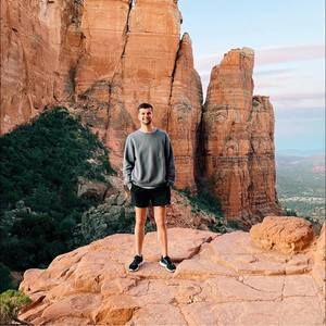 Meet your Posher, Troy